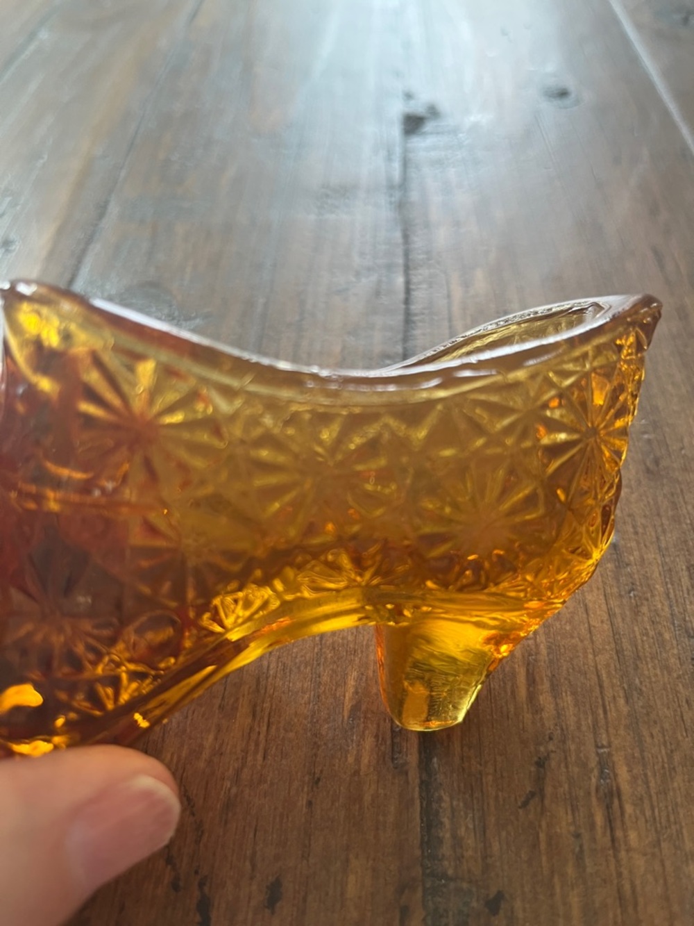 Vintage Fenton Amber Daisy & Button Bow Glass Shoe - Picture 7 of 7